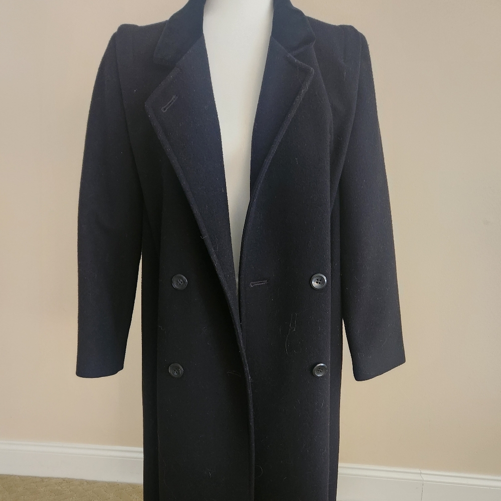 International Scene Women's Wool Coat With Velvet Lapels, Size 9/10